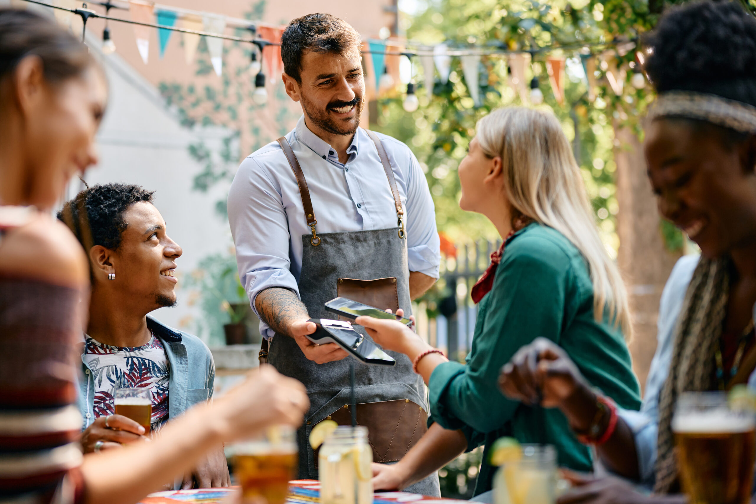 Restaurant payment solutions